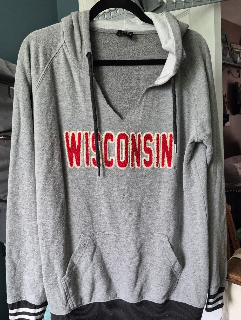 Campus Heritage Wisconsin Badgers Gray Sweatshirt with Red Lettering Sz L